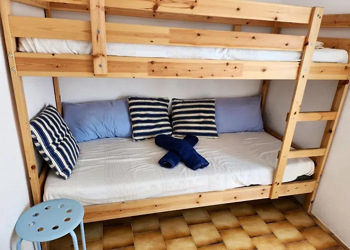 Maison Confortable A Avec Terrasse Et Jardin Ferienhaus