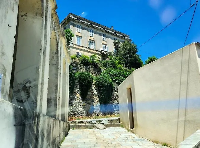 Maison Confortable A Avec Terrasse Et Jardin Rogliano